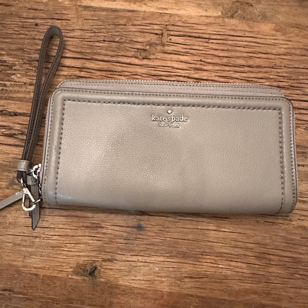 Kate Spade Light Gray Leather Wristlet